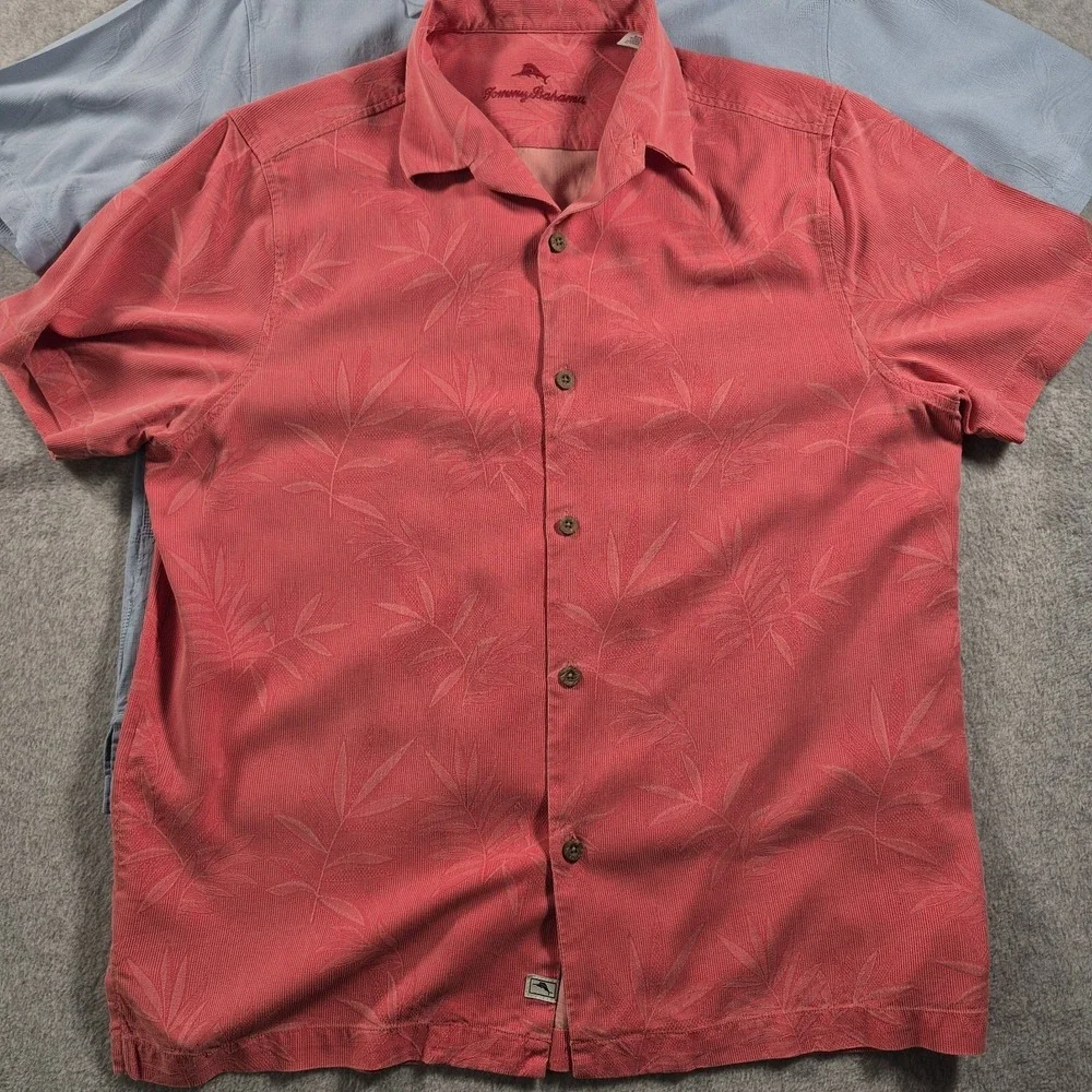Lot of 2~ Tommy Bahama 100%‎ Silk Short Sleeved Button Up Shirts Men's Large
